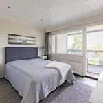 Ellivuori With Sauna And Balcony Appartement